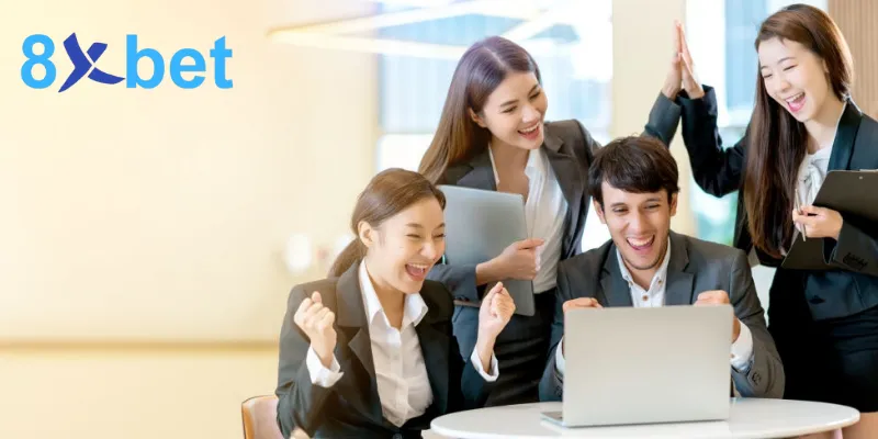 Đội Ngũ Nhân Sự Và Đối Tác Chiến Lược Hàng Đầu Của 8XBET Sự kết hợp đội ngũ nhân sự và đối tác chiến lược
