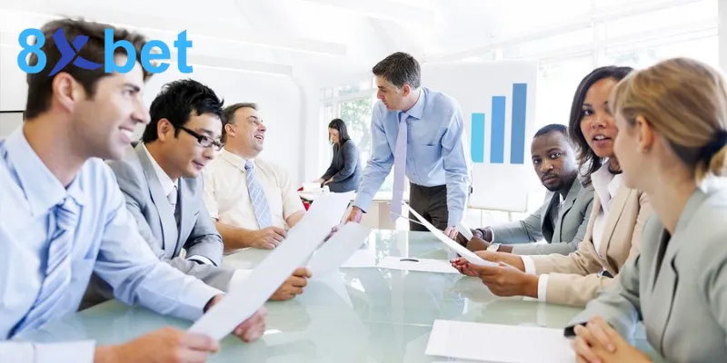 Đội Ngũ Nhân Sự Và Đối Tác Chiến Lược Hàng Đầu Của 8XBET Tầm quan trọng của đội ngũ nhân sự ở 8XBET